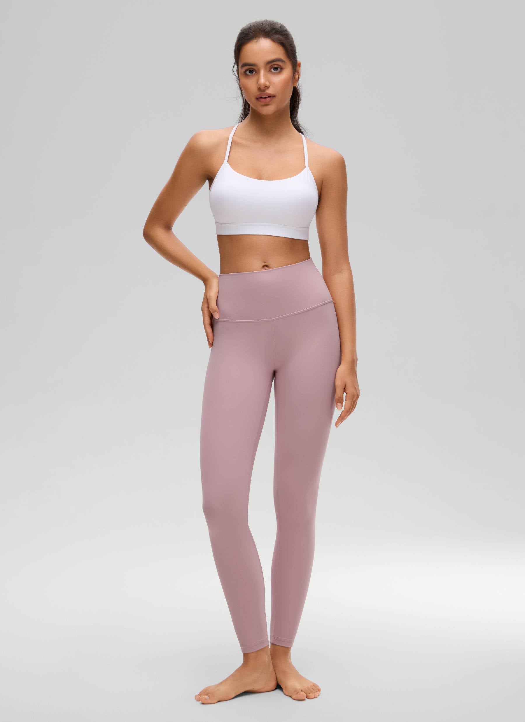 CRZ YOGA महिलाओं के लिए योगा लाइट सपोर्ट Butterluxe स्पोर्ट्स ब्रा, वाई-बैक, सफेद