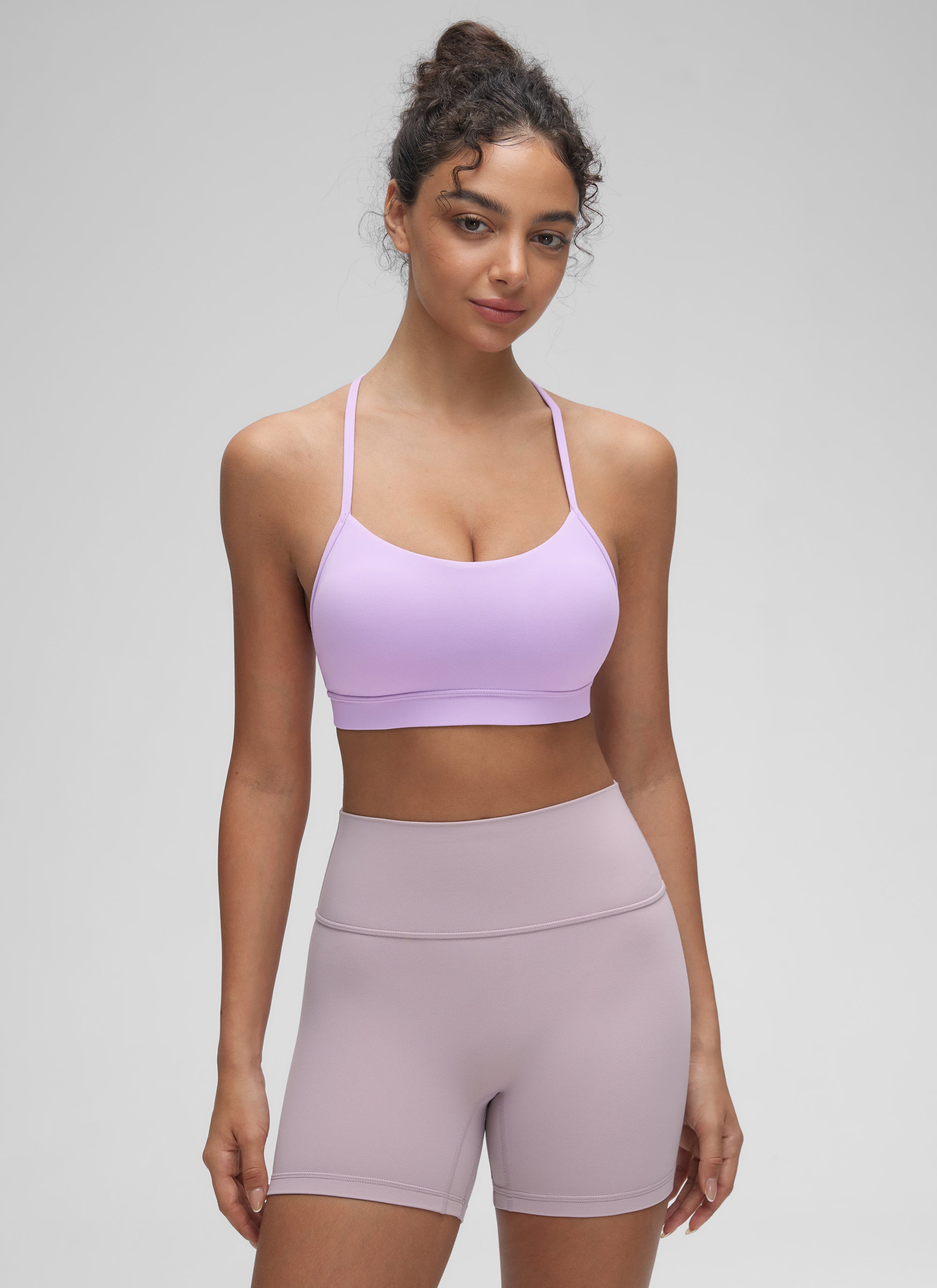 CRZ YOGA महिलाओं की योग लाइट सपोर्ट Butterluxe स्पोर्ट्स ब्रा वाई बैक एल्फिन पर्पल