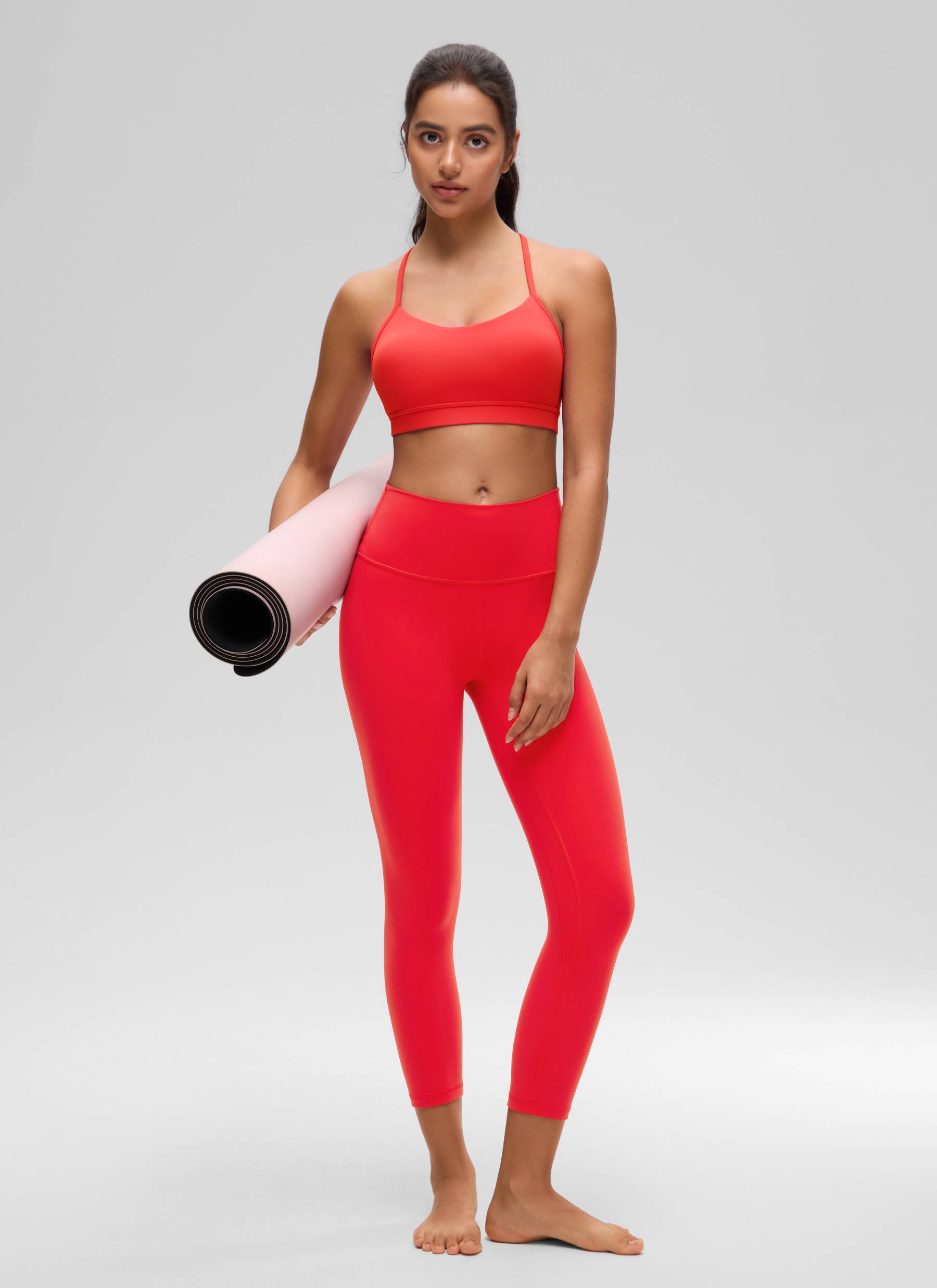 CRZ YOGA महिलाओं के लिए योगा लाइट सपोर्ट Butterluxe स्पोर्ट्स ब्रा, वाई-बैक, गहरा लाल रंग