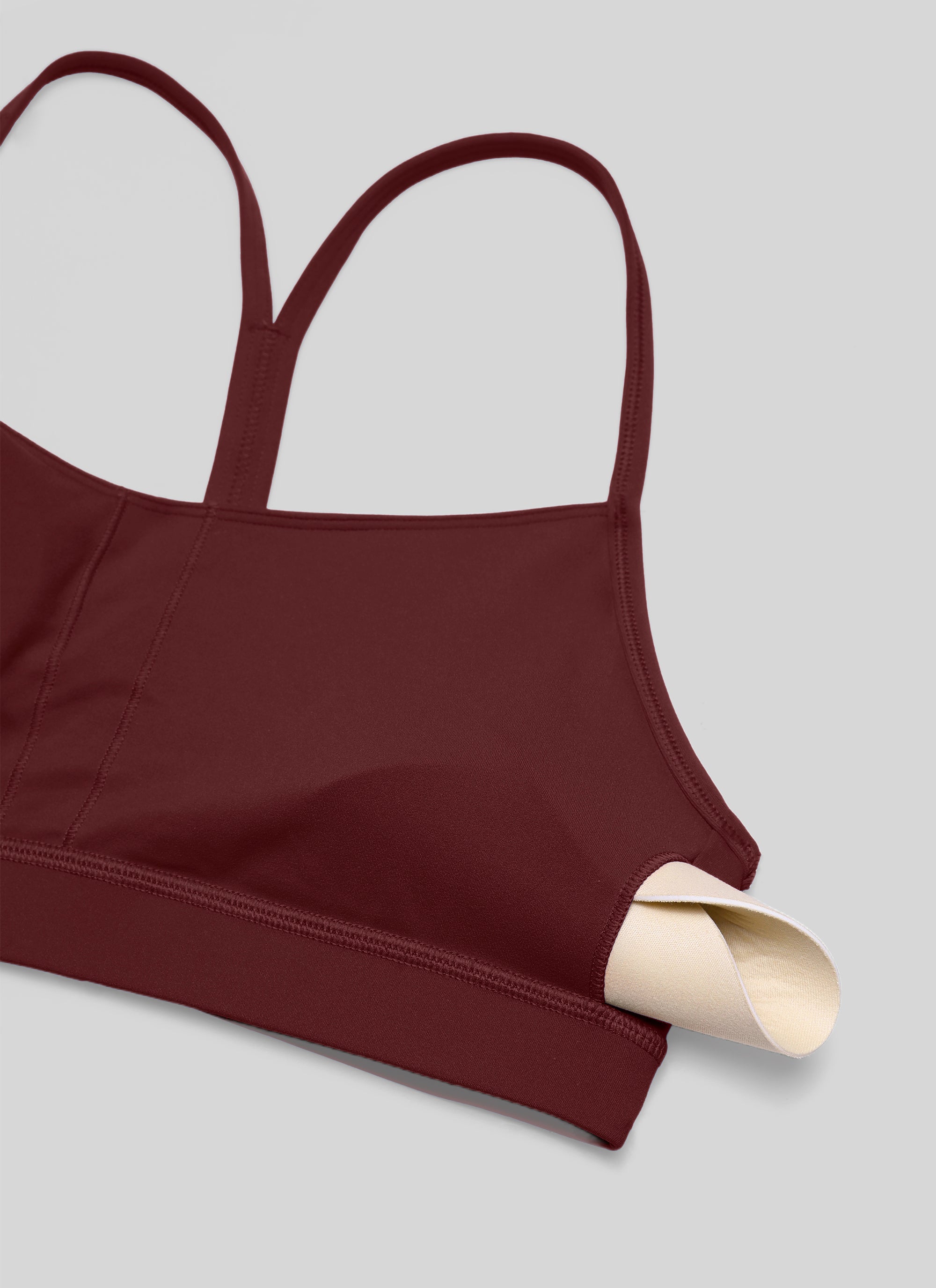 CRZ YOGA महिलाओं के लिए योगा लाइट सपोर्ट Butterluxe स्पोर्ट्स ब्रा, वाई बैक, रेड मर्लोट