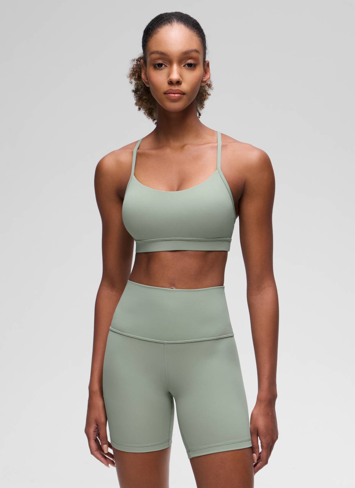 CRZ YOGA महिलाओं के लिए योगा लाइट सपोर्ट Butterluxe स्पोर्ट्स ब्रा वाई बैक ग्रीन पाम कोर्ट