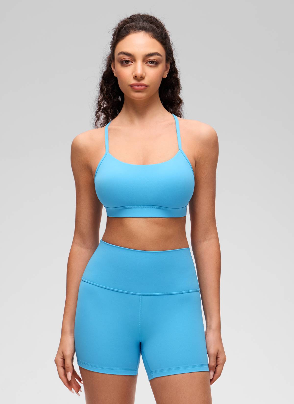 CRZ YOGA महिलाओं की योग लाइट सपोर्ट Butterluxe स्पोर्ट्स ब्रा वाई बैक कयाक ब्लू
