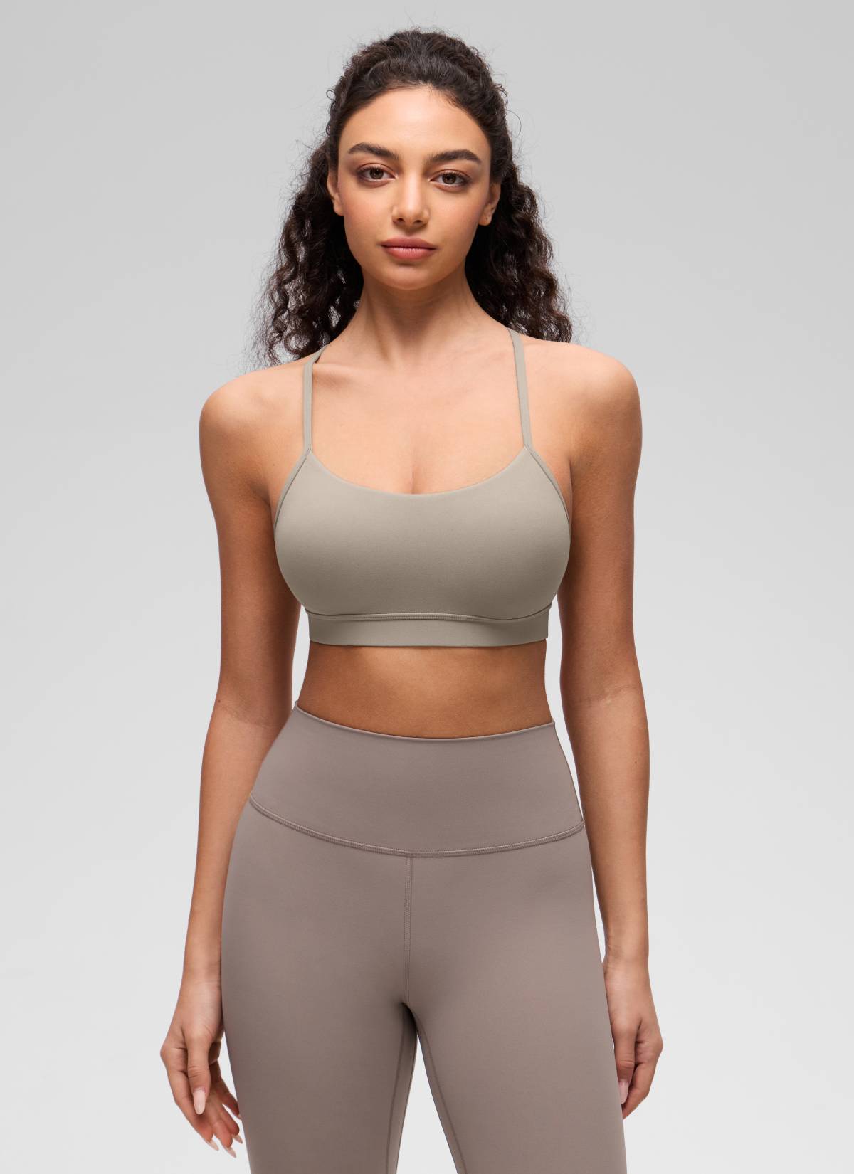 CRZ YOGA महिलाओं के लिए योगा लाइट सपोर्ट Butterluxe स्पोर्ट्स ब्रा, वाई-बैक, वार्म ऐश ग्रे