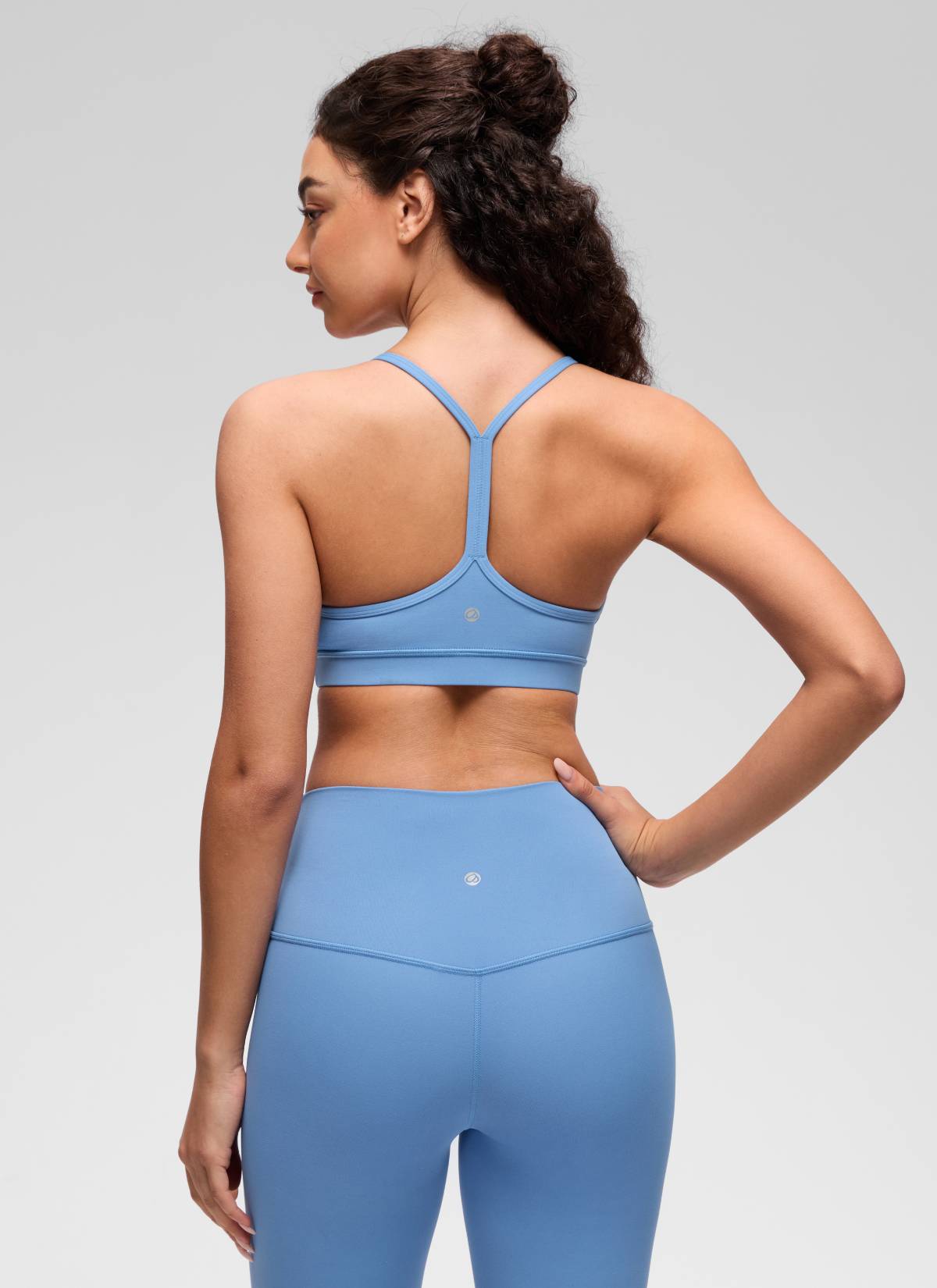 CRZ YOGA महिलाओं के लिए योगा लाइट सपोर्ट Butterluxe स्पोर्ट्स ब्रा वाई बैक पार्टी ब्लू