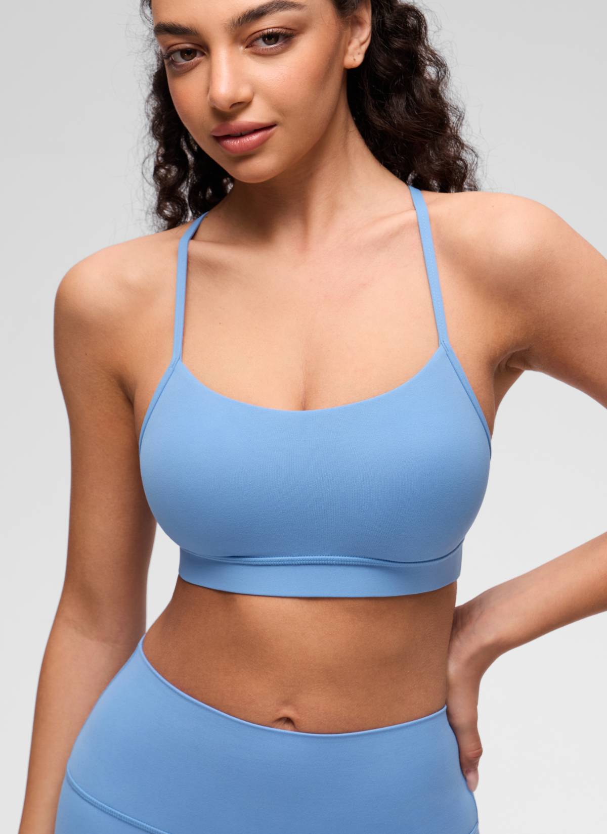 CRZ YOGA महिलाओं के लिए योगा लाइट सपोर्ट Butterluxe स्पोर्ट्स ब्रा वाई बैक पार्टी ब्लू