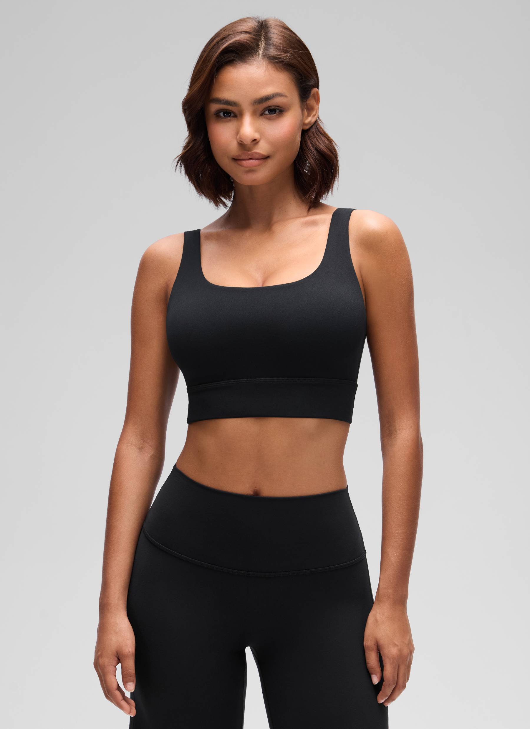 CRZ YOGA महिलाओं के लिए कम सपोर्ट वाला योगा शूज़ Butterluxe स्पोर्ट ब्रा यू बैक लॉन्गलाइन ब्लैक