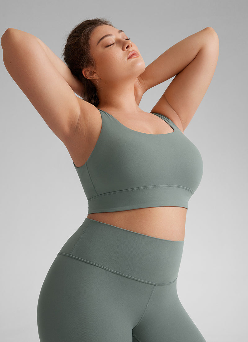 CRZ YOGA महिलाओं के लिए कम सपोर्ट वाला योगा शूज़ Butterluxe स्पोर्ट ब्रा यू बैक लॉन्गलाइन ग्रे सेज