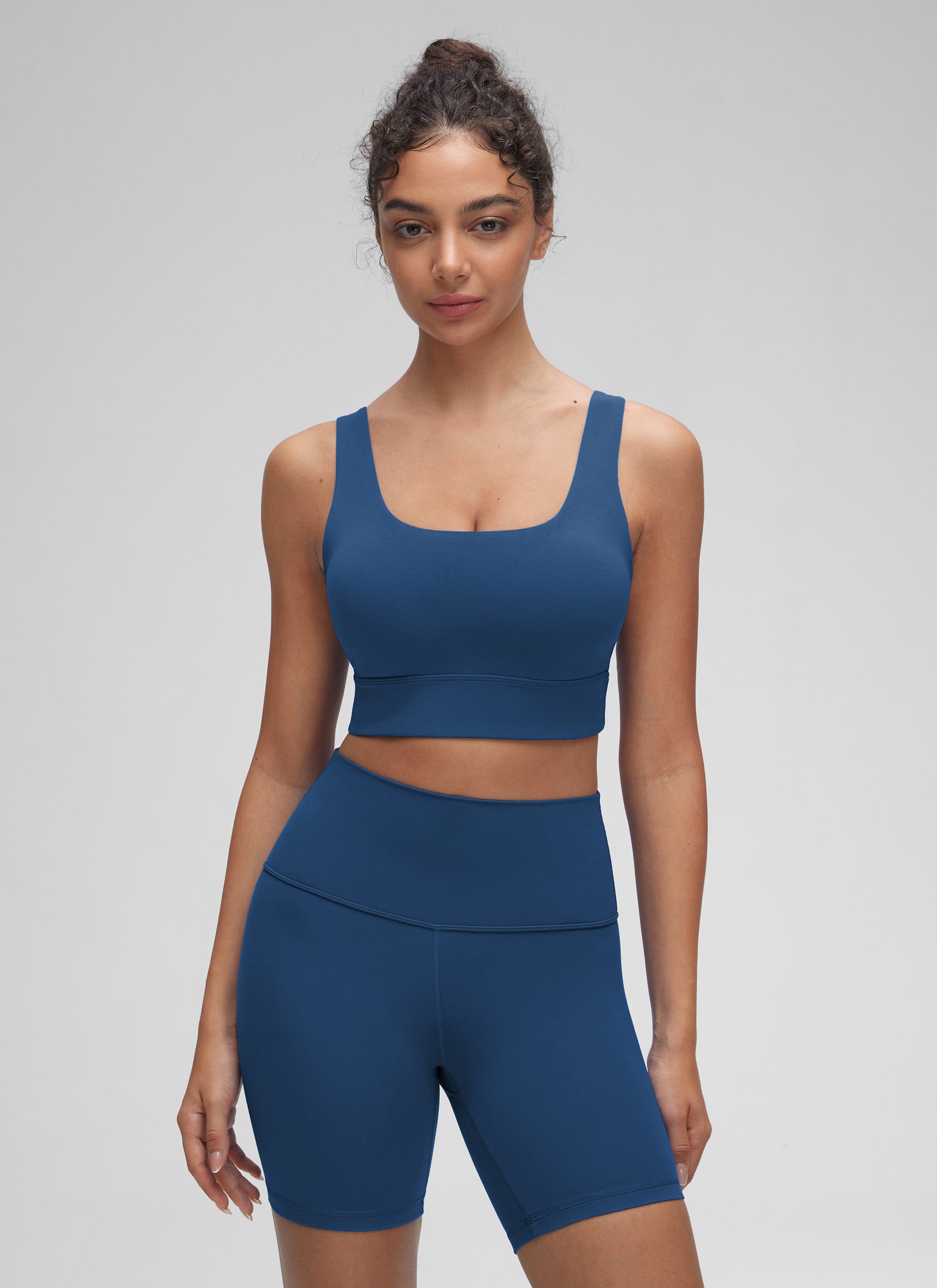 CRZ YOGA महिलाओं के लिए कम सपोर्ट वाला योगा शूज़ Butterluxe स्पोर्ट ब्रा यू बैक लॉन्गलाइन फ्रेंच नेवी