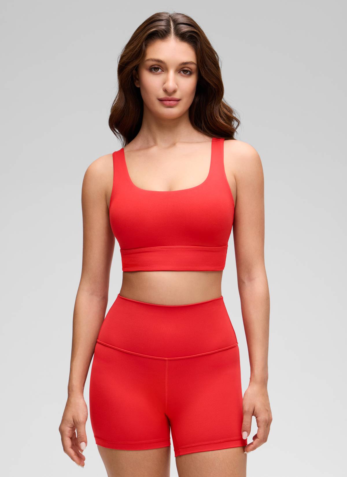 CRZ YOGA महिलाओं के लिए कम सपोर्ट वाला योगा शूज़ Butterluxe स्पोर्ट ब्रा यू बैक लॉन्गलाइन डीप रेड