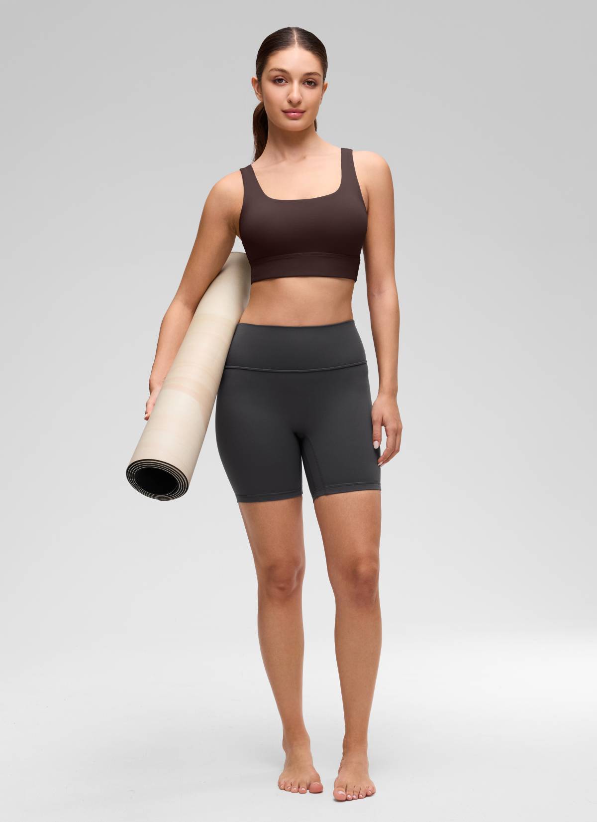 CRZ YOGA महिलाओं के लिए कम सपोर्ट वाला योगा शूज़ Butterluxe स्पोर्ट ब्रा यू बैक लॉन्गलाइन हॉट फज ब्राउन