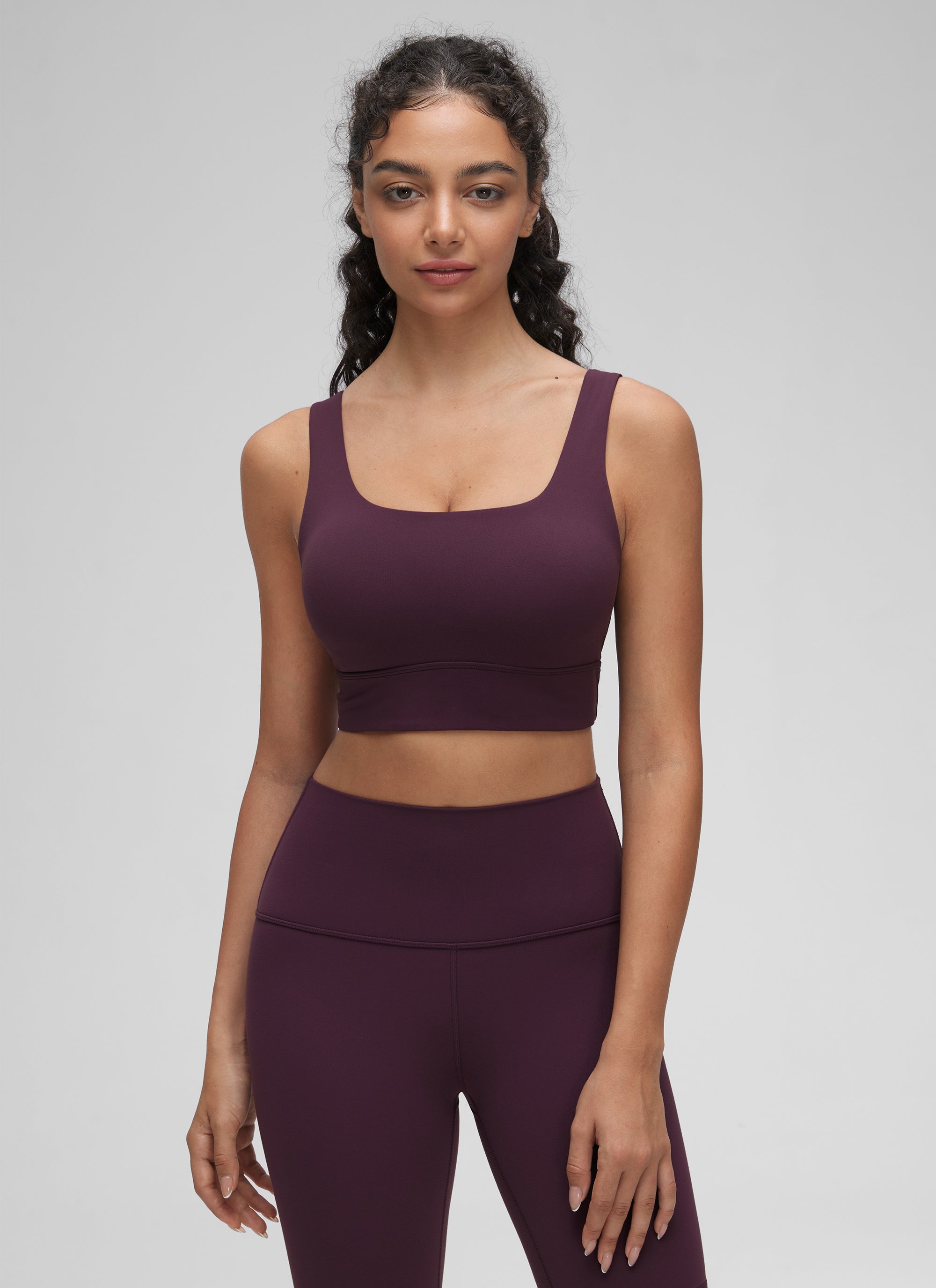 CRZ YOGA महिलाओं के लिए कम सपोर्ट वाला योगा शूज़ Butterluxe स्पोर्ट ब्रा यू बैक लॉन्गलाइन डीप पर्पल