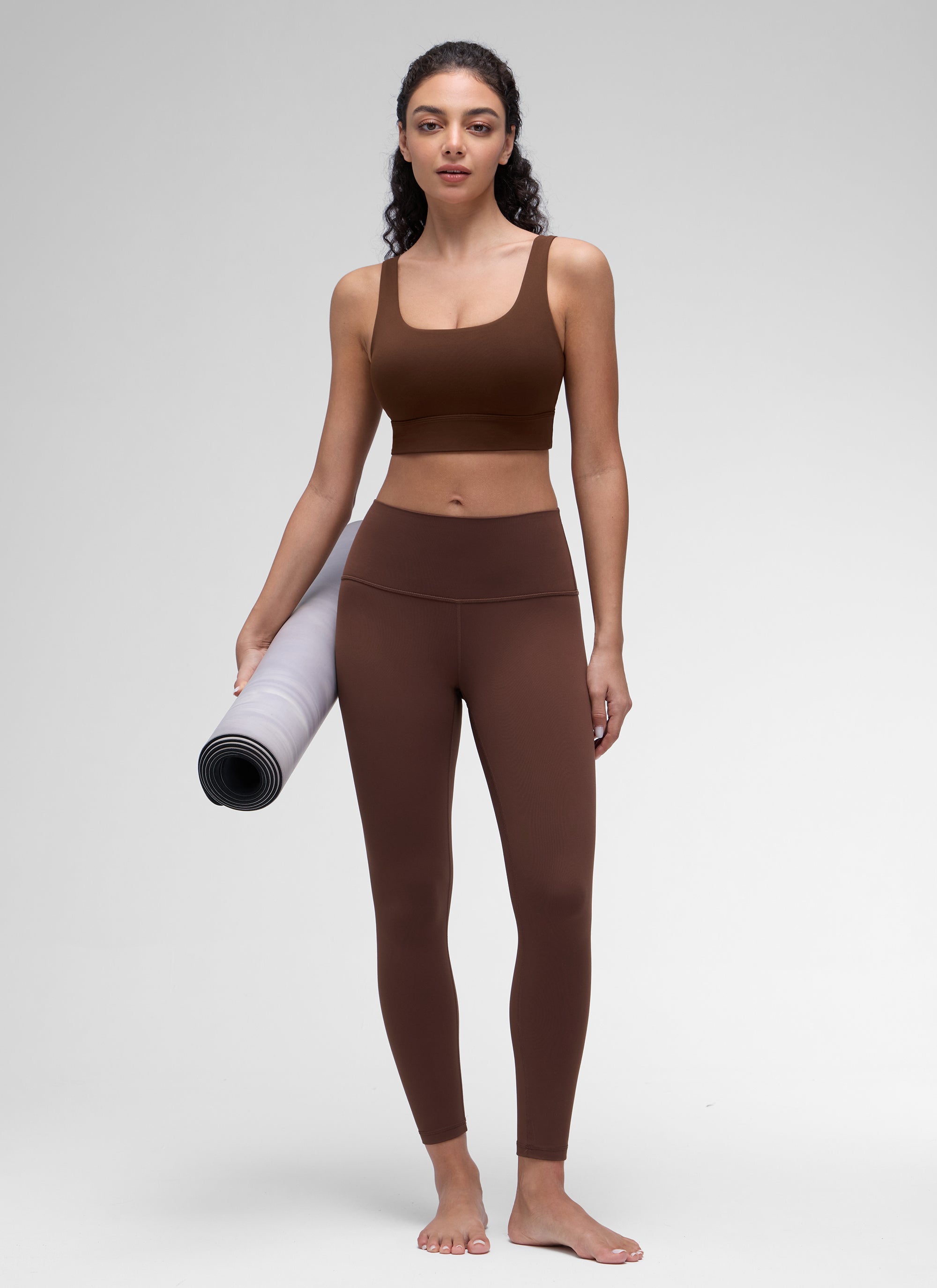 CRZ YOGA महिलाओं के लिए कम सपोर्ट वाला योगा शूज़ Butterluxe स्पोर्ट ब्रा यू बैक लॉन्गलाइन लावा ब्राउन