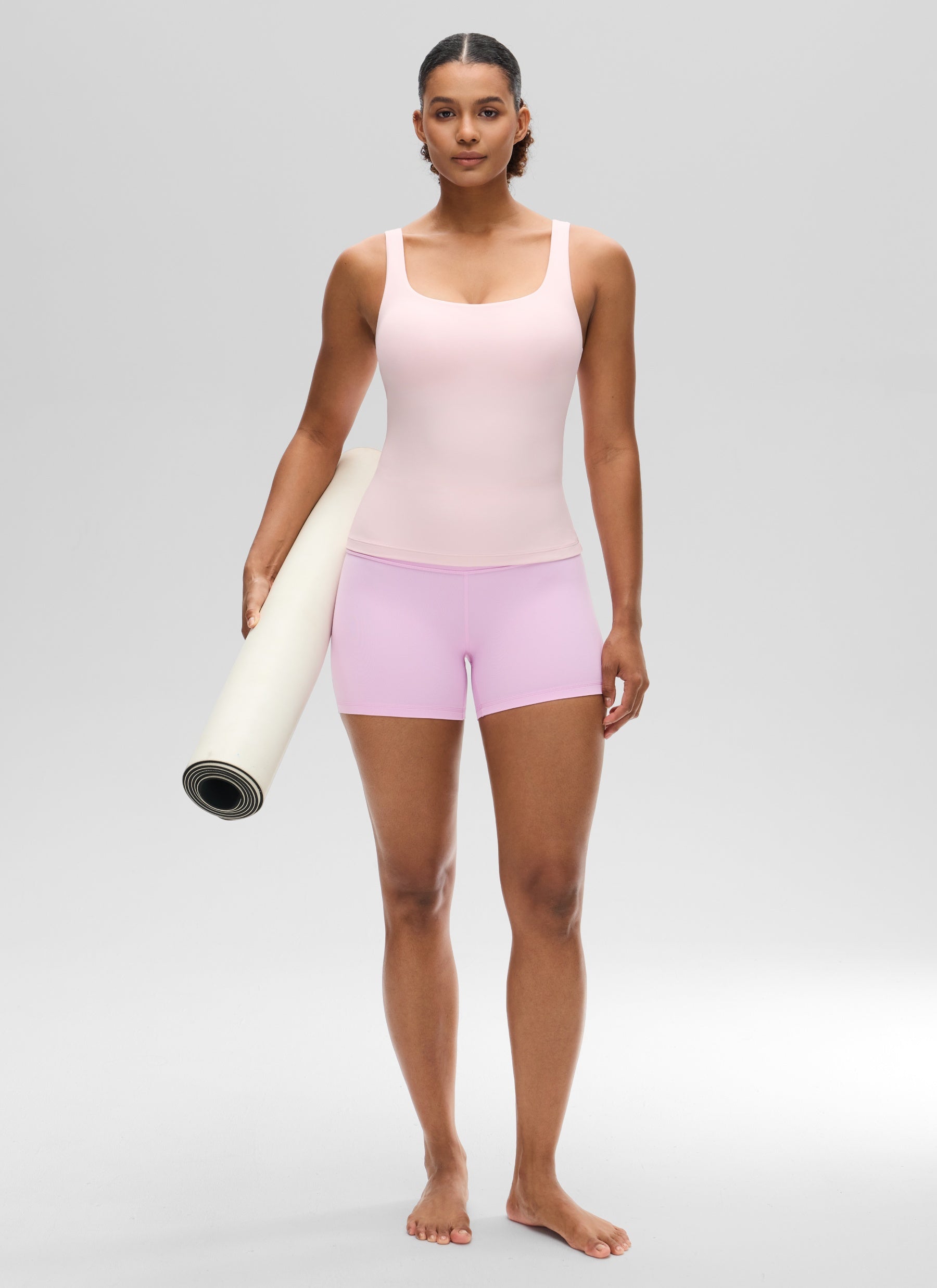 CRZ YOGA महिलाओं के स्लिमफिट टॉप Butterluxe बिल्ट-इन ब्रा, यू नेक टैंक टॉप, स्ट्रॉबेरी पिंक