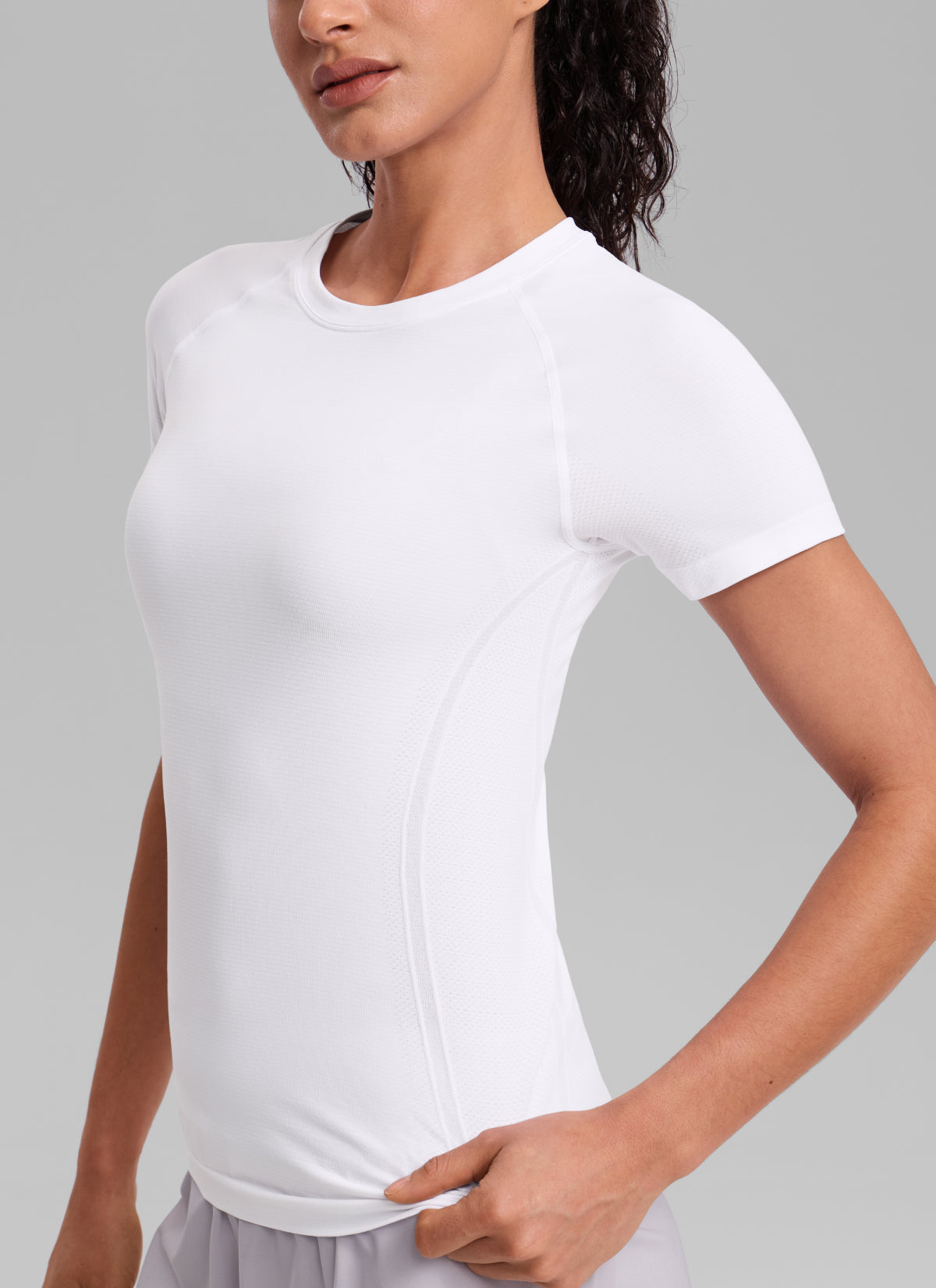 CRZ YOGA महिलाओं के लिए क्लासिक फिट रनिंग शर्ट Seamless छोटी आस्तीन वाली सफेद