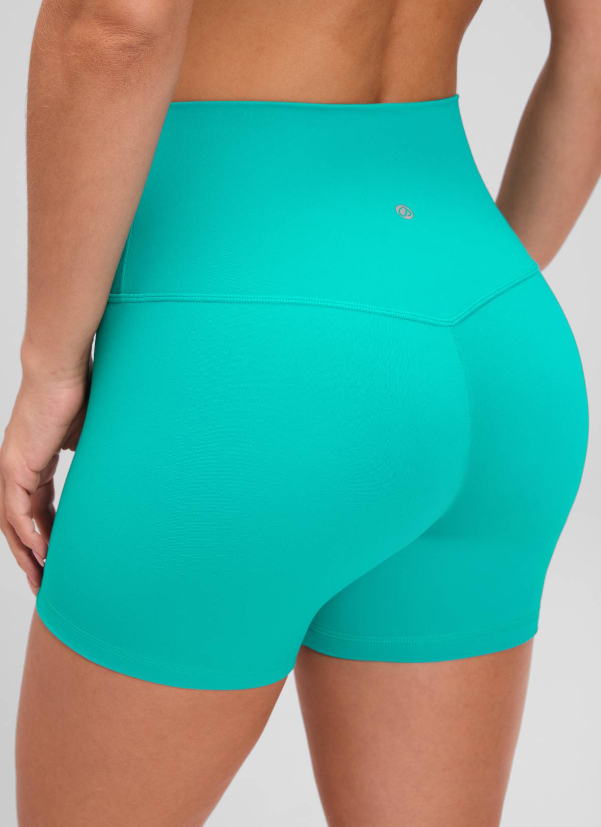 CRZ YOGA महिलाओं के लिए योगा हाई राइज़ बाइकर शॉर्ट्स Butterluxe शॉर्ट्स 4'' ट्रॉपिक्स टील