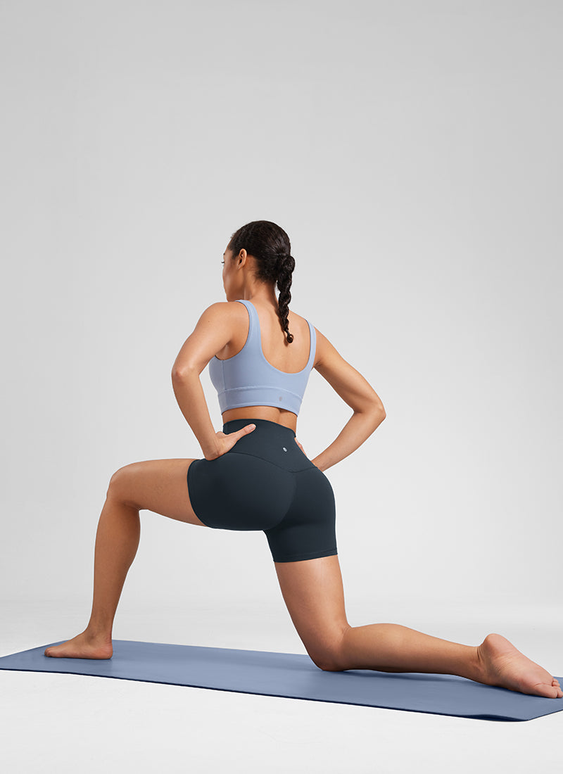 CRZ YOGA महिलाओं के लिए योगा हाई राइज़ बाइकर शॉर्ट्स Butterluxe शॉर्ट्स 4'' ट्रू नेवी