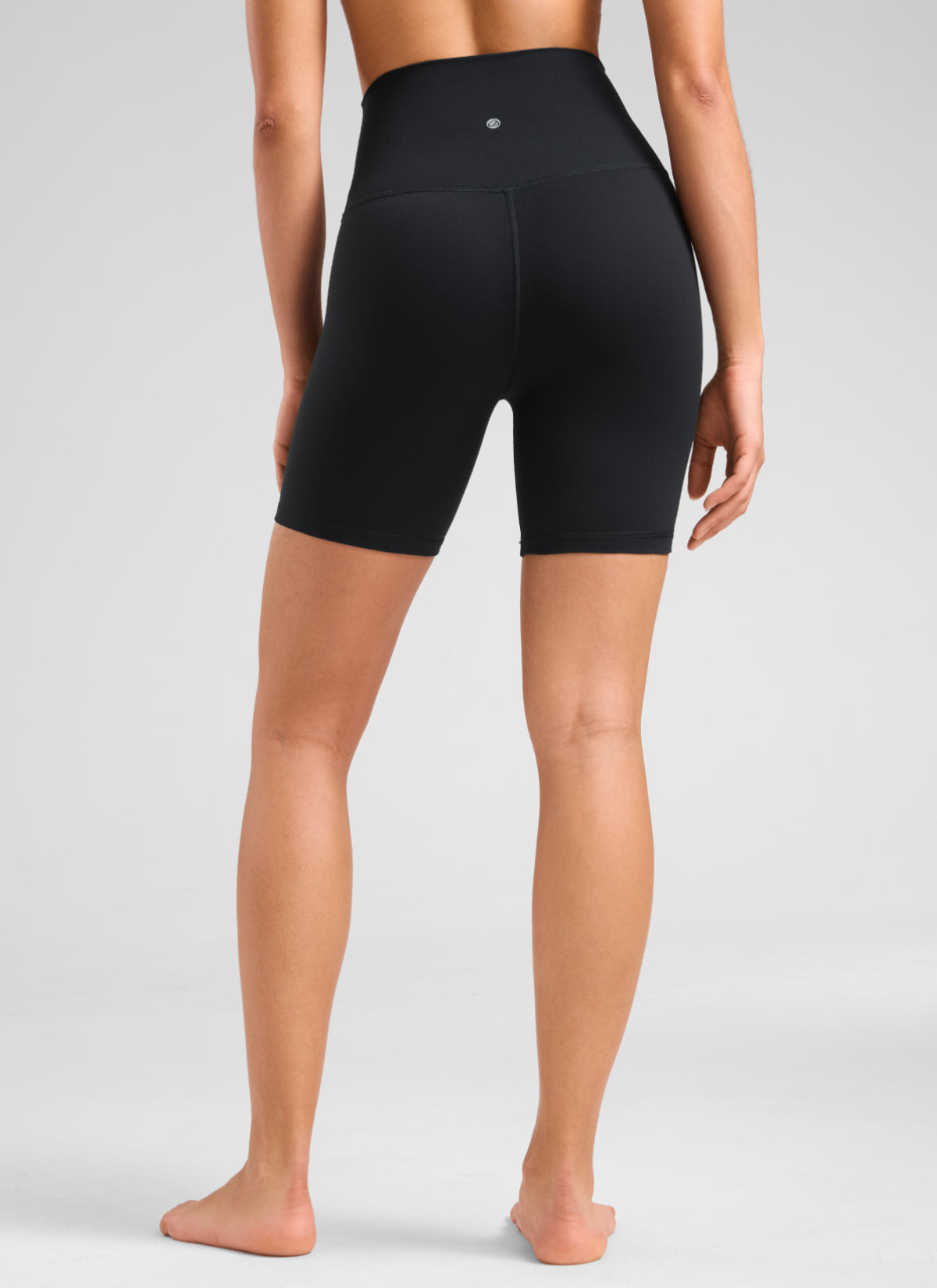 CRZ YOGA महिलाओं के लिए योगा हाई राइज़ बाइकर शॉर्ट्स Butterluxe 6 इंच के काले रंग के शॉर्ट्स