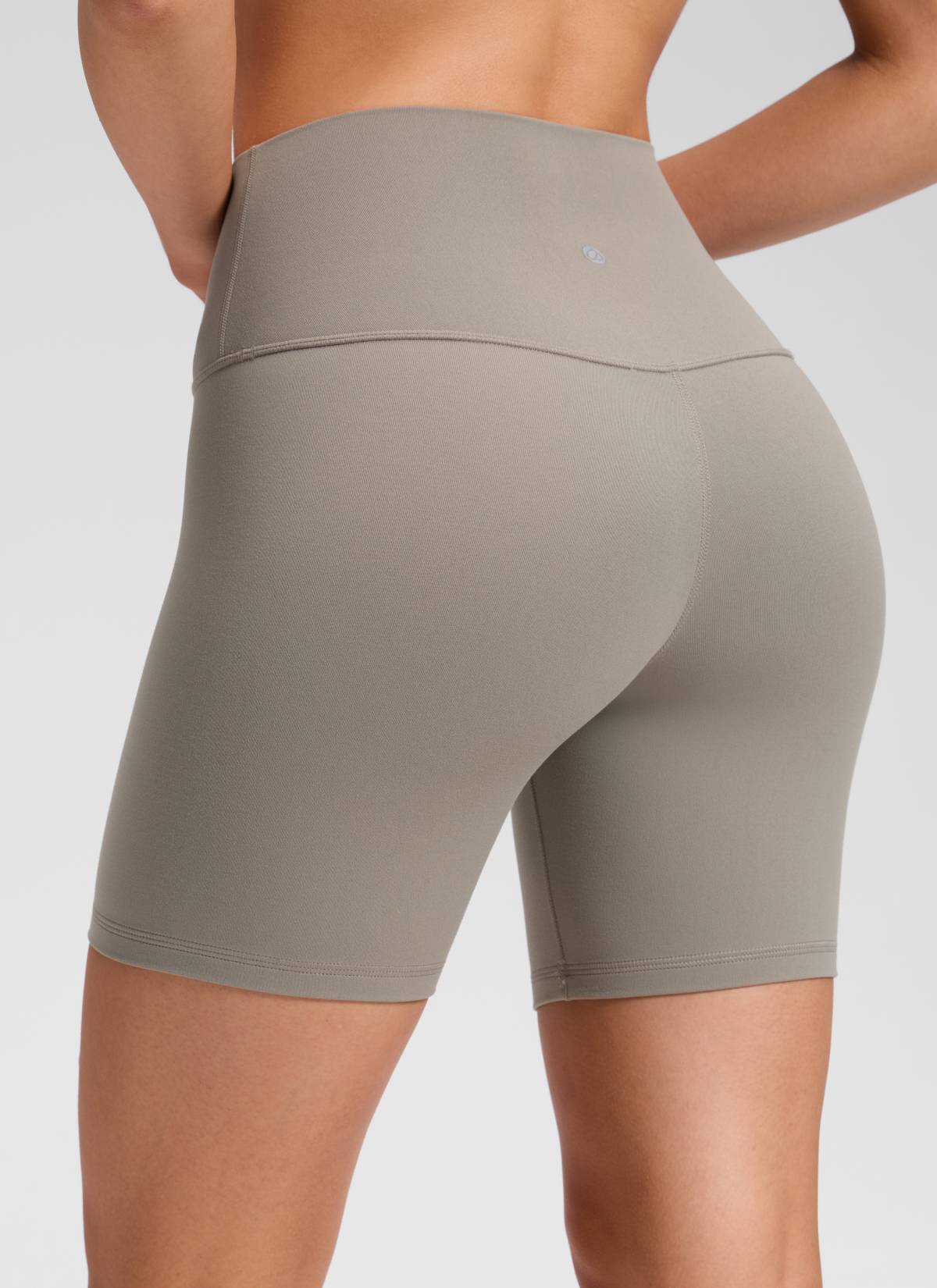 CRZ YOGA महिलाओं के लिए योगा हाई राइज़ बाइकर शॉर्ट्स Butterluxe शॉर्ट्स 6 इंच वार्म ऐश ग्रे