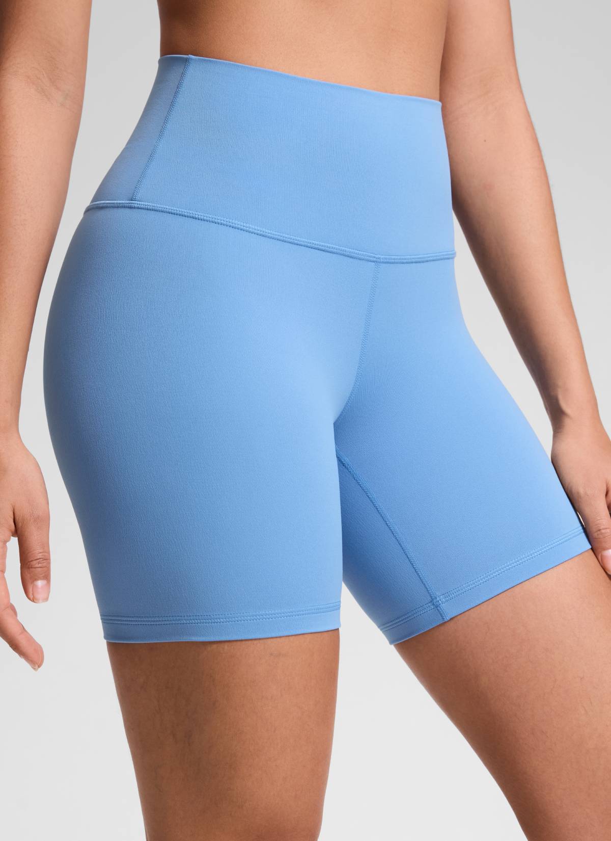CRZ YOGA महिलाओं के लिए योगा हाई राइज़ बाइकर शॉर्ट्स Butterluxe 6 इंच के पार्टी ब्लू शॉर्ट्स