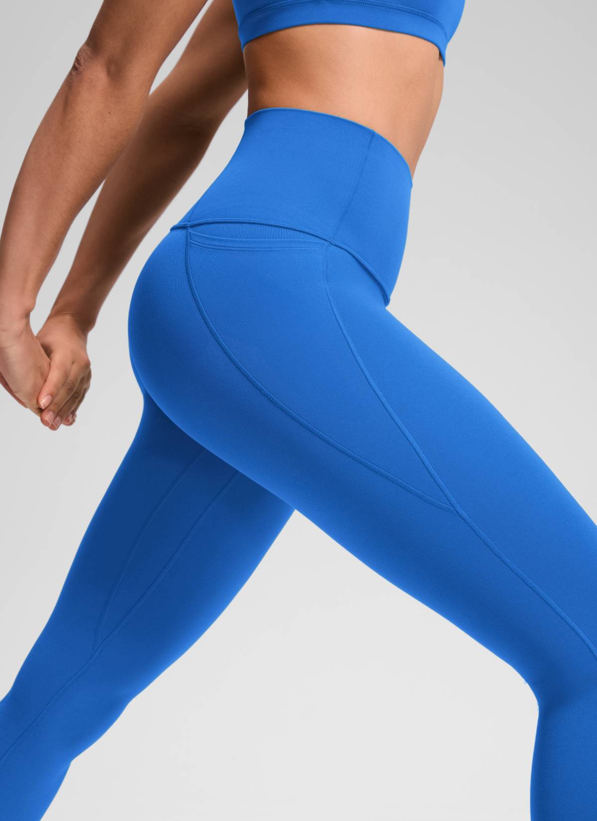 CRZ YOGA Women's Yoga High Rise Butterluxe Capri with Pockets 21'' Sparkle Blue