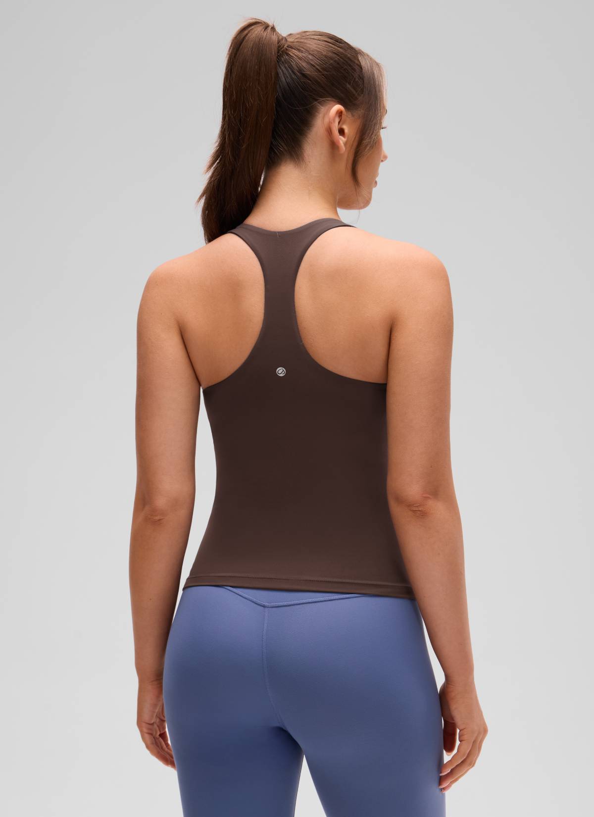 CRZ YOGA महिलाओं के लिए योगा टाइट फिट टॉप Butterluxe बिल्ट-इन ब्रा टैंक हॉट फज ब्राउन